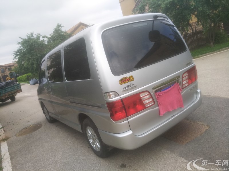 金杯阁瑞斯 2009款 2.4L 手动 豪华型短轴 (国Ⅳ) 