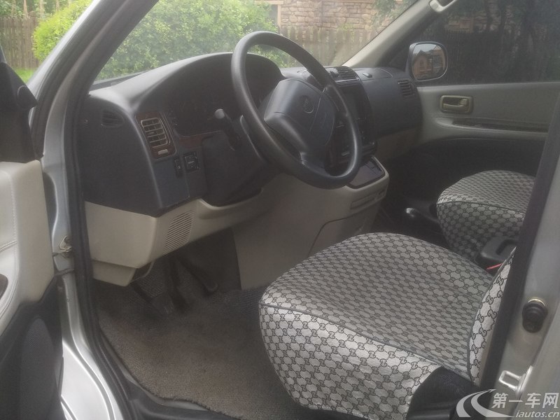 金杯阁瑞斯 2009款 2.4L 手动 豪华型短轴 (国Ⅳ) 