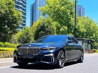 宝马7系 740Li 3.0T 自动 领先型M运动套装 