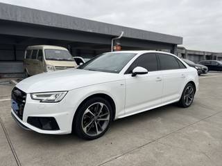 奥迪A4L 45TFSI 2.0T 自动 30周年quattro个性运动版 