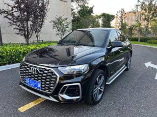 奥迪Q5L 45TFSI 2.0T 自动 尊享豪华运动型 