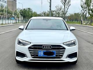 奥迪A4L 40TFSI 2.0T 自动 豪华致雅型 