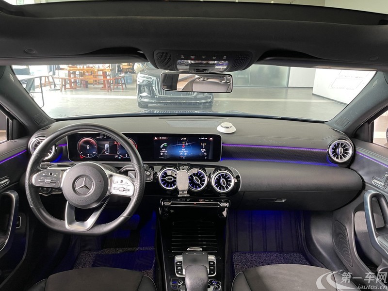 奔驰A级 A200L 2020款 1.3T 自动 运动轿车版 (国Ⅵ) 