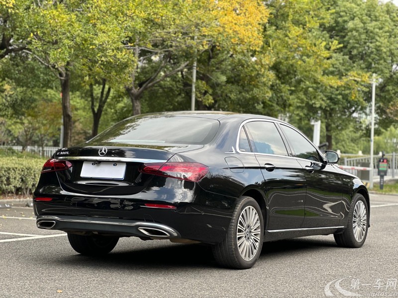 奔驰E级 300L 2022款 2.0T 自动 汽油 运动时尚型 (国Ⅵ) 
