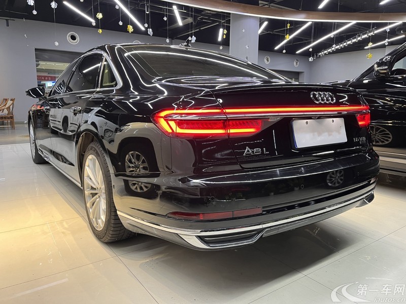 奥迪A8L 55 [进口] 2019款 3.0T 自动 汽油 尊贵型 