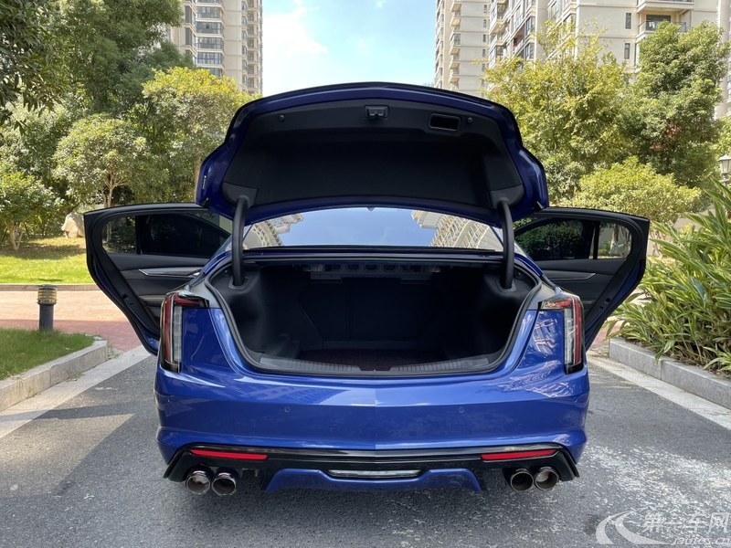 凯迪拉克CT5 2021款 2.0T 自动 28T铂金运动型 (国Ⅵ) 