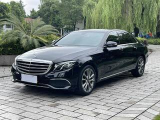 奔驰E级 E300L 2.0T 自动 运动时尚型 