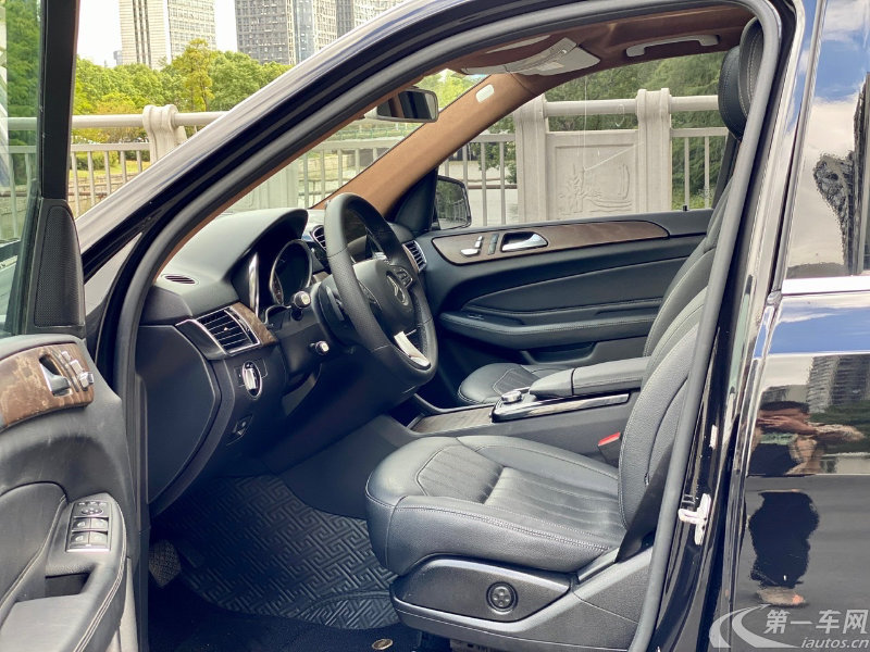 奔驰GLE级 GLE320 [进口] 2017款 3.0T 自动 豪华型 