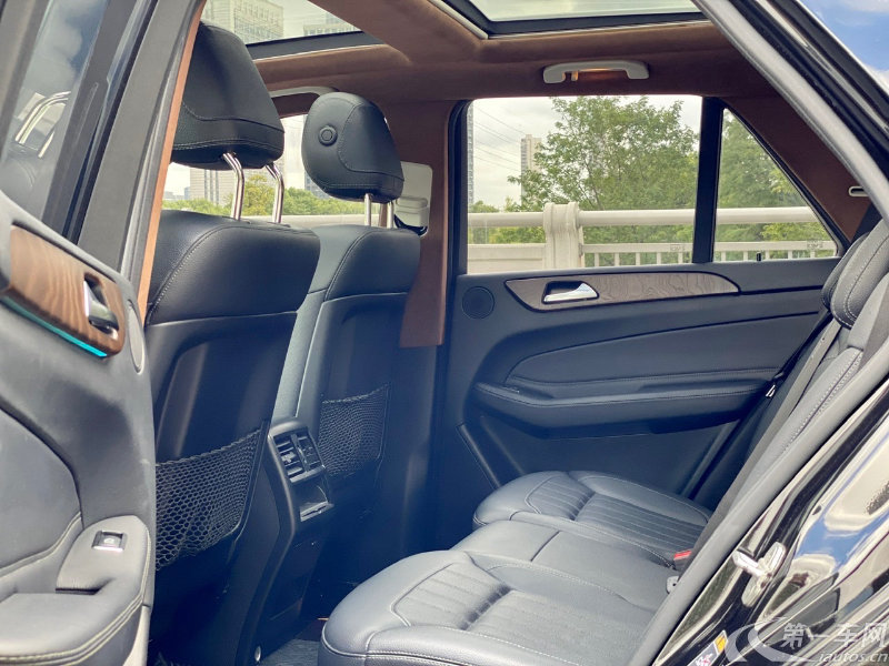 奔驰GLE级 GLE320 [进口] 2017款 3.0T 自动 豪华型 