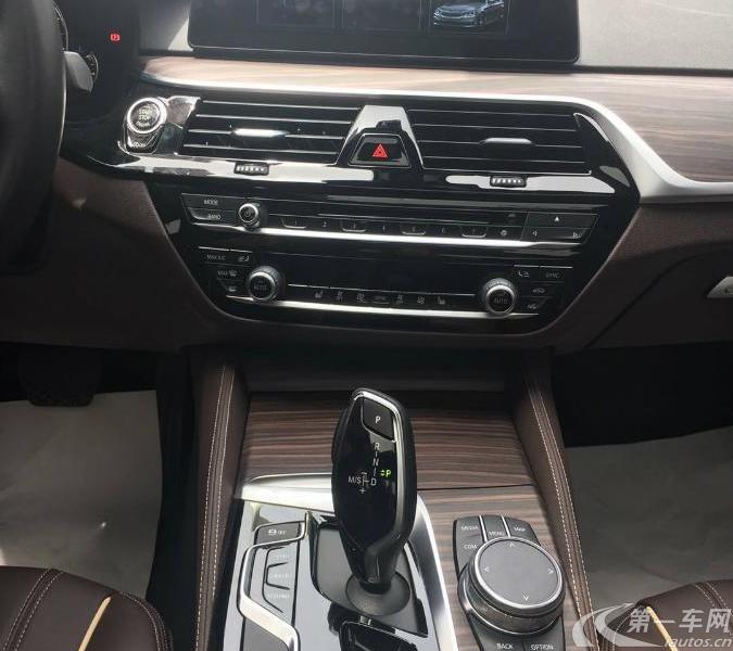 宝马5系 530Li 2018款 2.0T 自动 汽油 xDrive豪华套装改款 (国Ⅵ) 