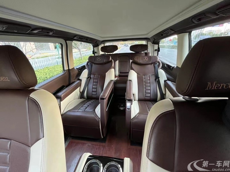 奔驰唯雅诺 2013款 3.0L 自动 7座 汽油 舒适版 (国Ⅴ) 