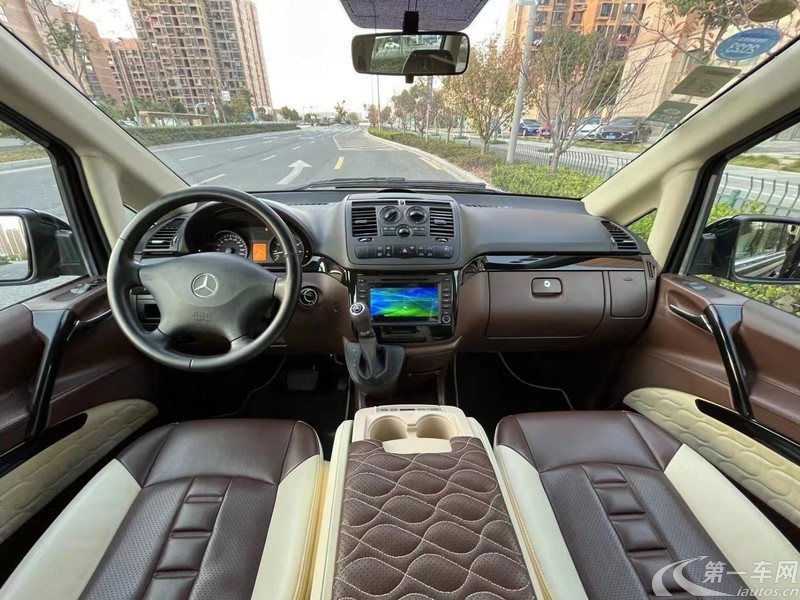 奔驰唯雅诺 2013款 3.0L 自动 7座 汽油 舒适版 (国Ⅴ) 