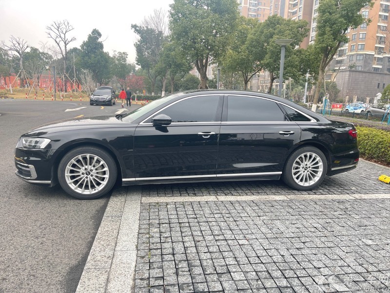 奥迪A8L 50 [进口] 2021款 3.0T 自动 汽油 豪华型 