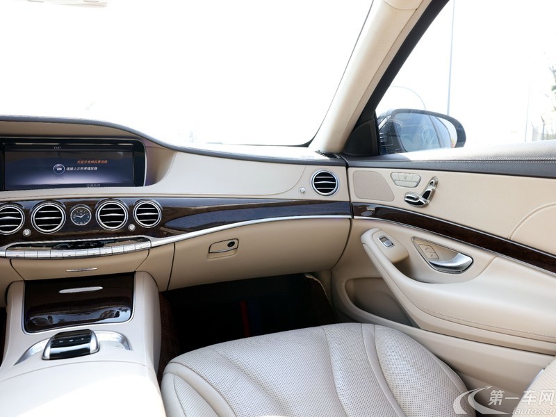 奔驰S级 S320 [进口] 2017款 3.0T 自动 汽油 商务型加长版 