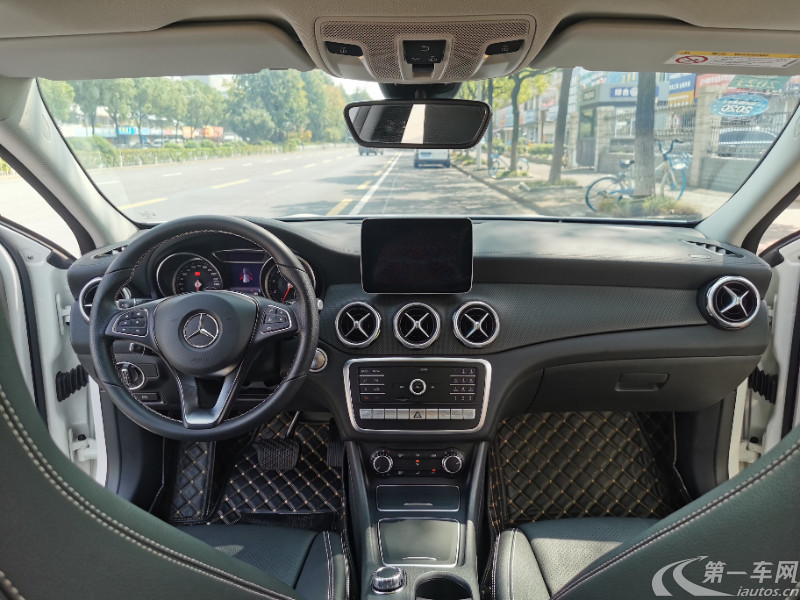 奔驰GLA 220 2018款 2.0T 自动 运动型 (国Ⅵ) 