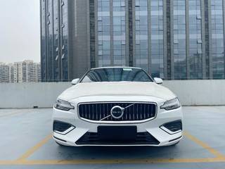 沃尔沃S60 B4 2.0T 自动 智远运动版 