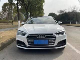 奥迪A5掀背 40TFSI 2.0T 自动 时尚型 