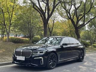 宝马7系 750Li 4.4T 自动 改款M运动套装 