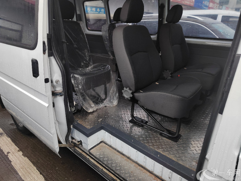 江铃特顺 2018款 2.8T 手动 商务型长轴中顶 (国Ⅴ) 