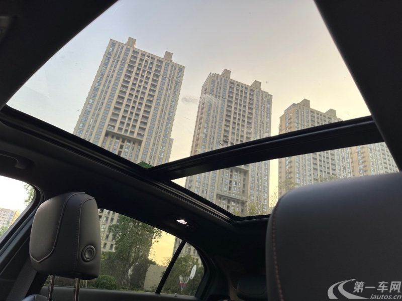 凯迪拉克XT4 2023款 2.0T 自动 四驱 28T铂金型 (国Ⅵ) 