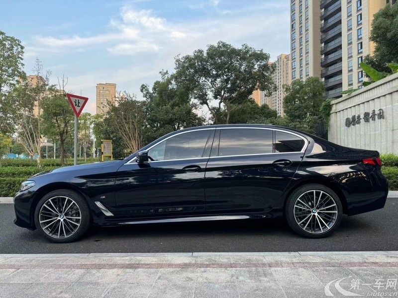 宝马5系 530Li 2022款 2.0T 自动 汽油 改款二领先型M运动套装 (国Ⅵ) 