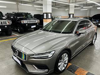 沃尔沃S60 T3 2.0T 自动 智行豪华版 