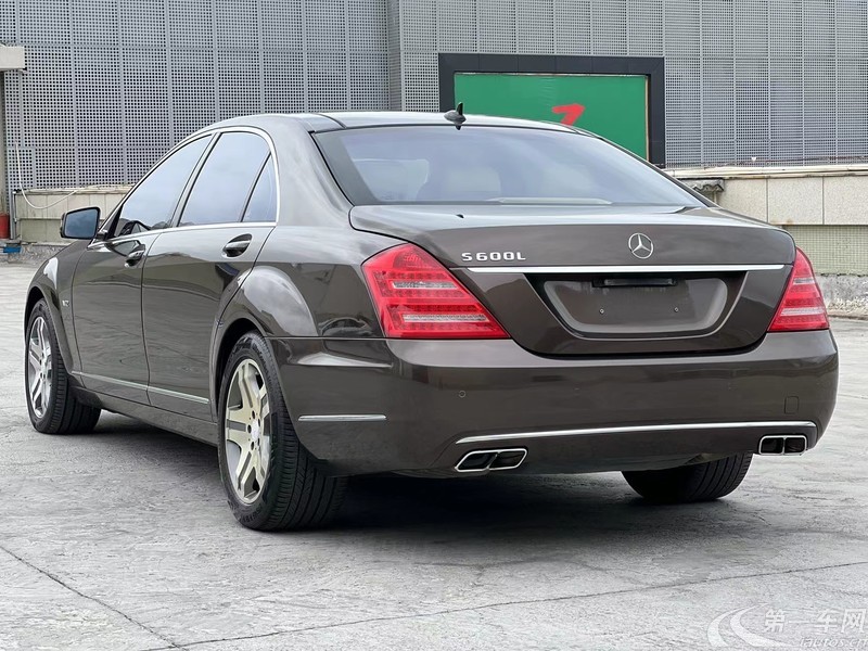 奔驰S级 S600 [进口] 2010款 5.5T 自动 汽油 加长版 