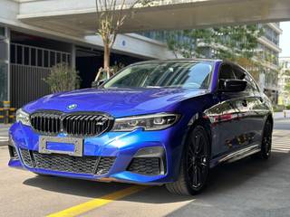 宝马3系 325i 2.0T 自动 改款M运动曜夜套装 