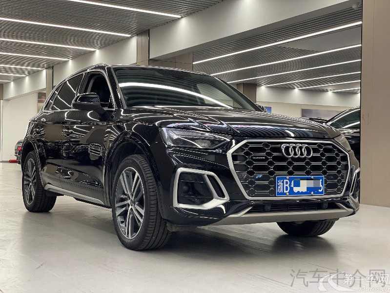 奥迪Q5L 40T 2023款 2.0T 自动 豪华动感型 (国Ⅵ) 