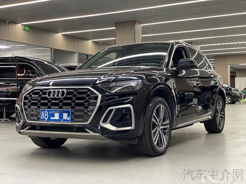 奥迪Q5L 40T 2023款 2.0T 自动 豪华动感型 (国Ⅵ) 