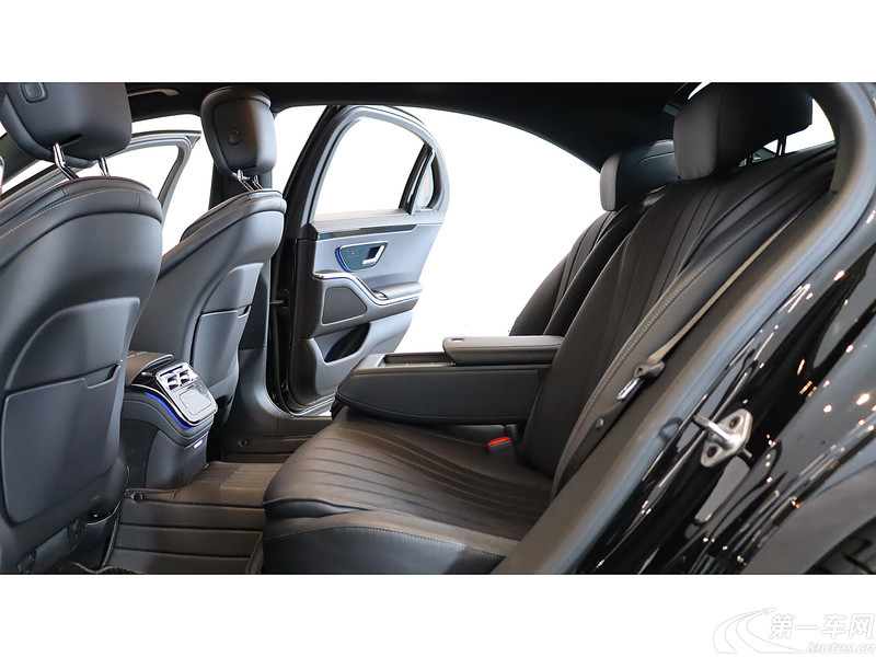 奔驰S级 S400L [进口] 2022款 2.5T 自动 汽油 改款商务型 