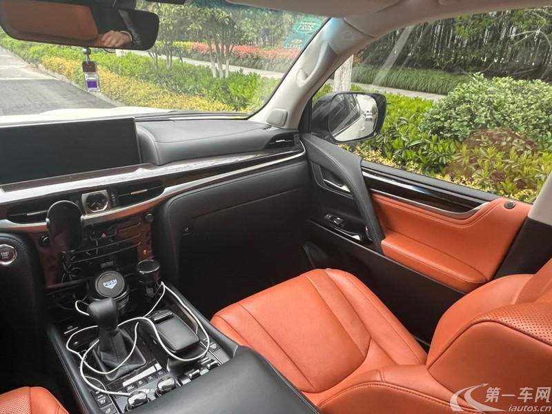 雷克萨斯LX 570 [进口] 2019款 5.7L 自动 四驱 尊贵豪华版 