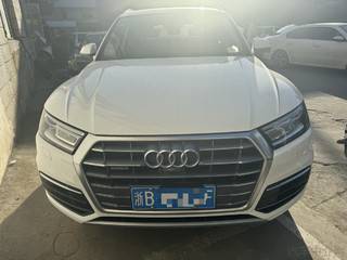 奥迪Q5L 40TFSI 2.0T 自动 荣享时尚型 