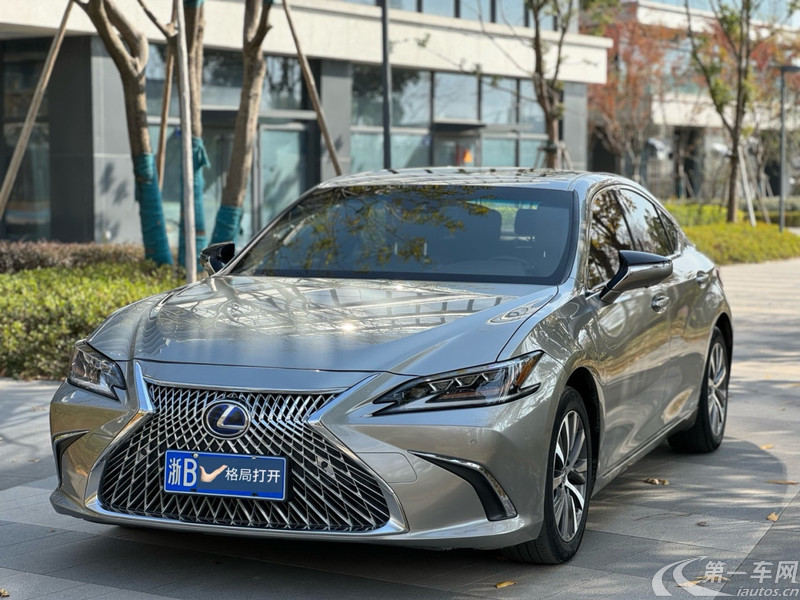 雷克萨斯ES 300h [进口] 2019款 2.5L 自动 百万纪念限量版 