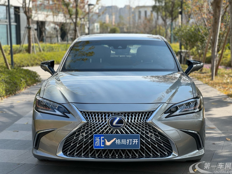 雷克萨斯ES 300h [进口] 2019款 2.5L 自动 百万纪念限量版 