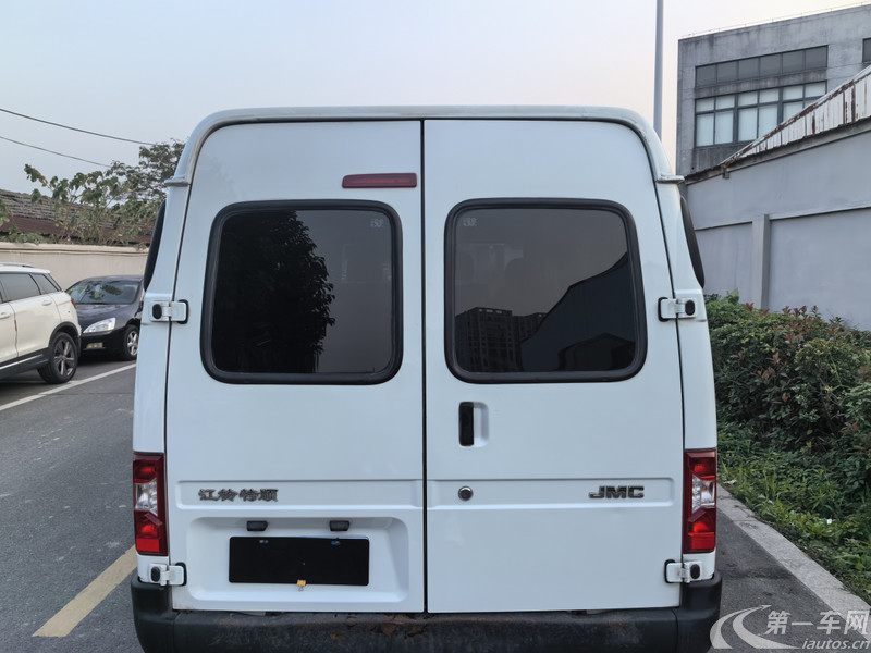 江铃特顺 2020款 2.8T 手动 商务型短轴中顶 (国Ⅴ) 