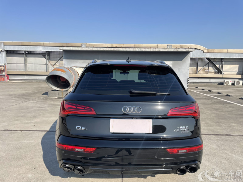 奥迪Q5L 40TFSI 2022款 2.0T 自动 豪华动感型 (国Ⅵ) 