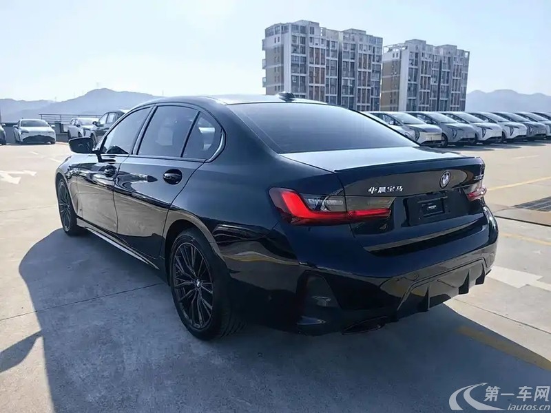 宝马3系 325Li 2023款 2.0T 自动 后驱 M运动曜夜套装 (国Ⅵ) 