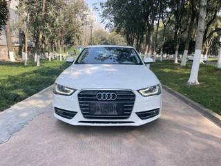 奥迪A4L 40TFSI 2.0T 自动 风尚型 