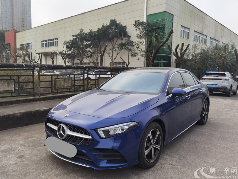 【杭州二手奔驰A级三厢】奔驰A级 A200L 2023款 1.3T 自动 运动轿车时尚版