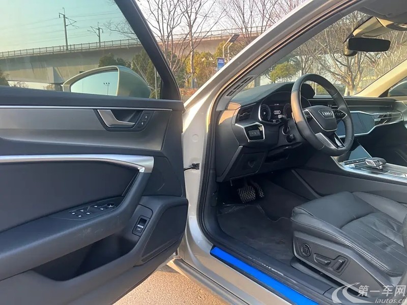 奥迪A6L 45TFSI 2020款 2.0T 自动 臻选致雅型 (国Ⅵ) 