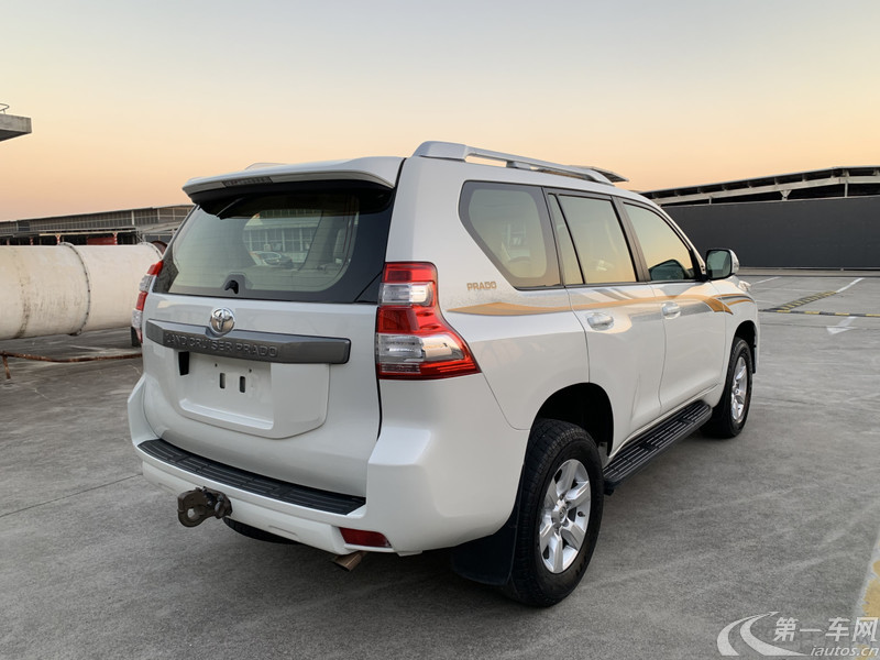 丰田普拉多 2700 [进口] 2018款 2.7L 自动 四驱 VX外挂中东版平行进口 