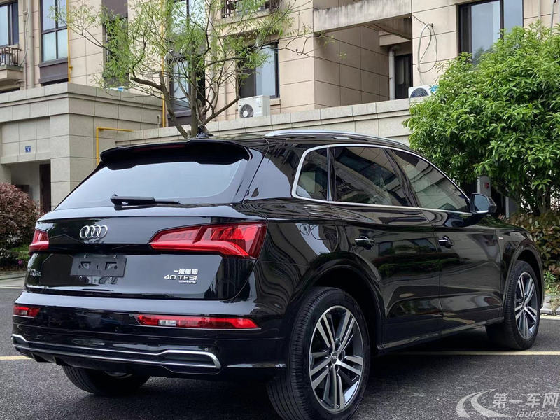 奥迪Q5L 40TFSI 2020款 2.0T 自动 荣享时尚型 (国Ⅵ) 