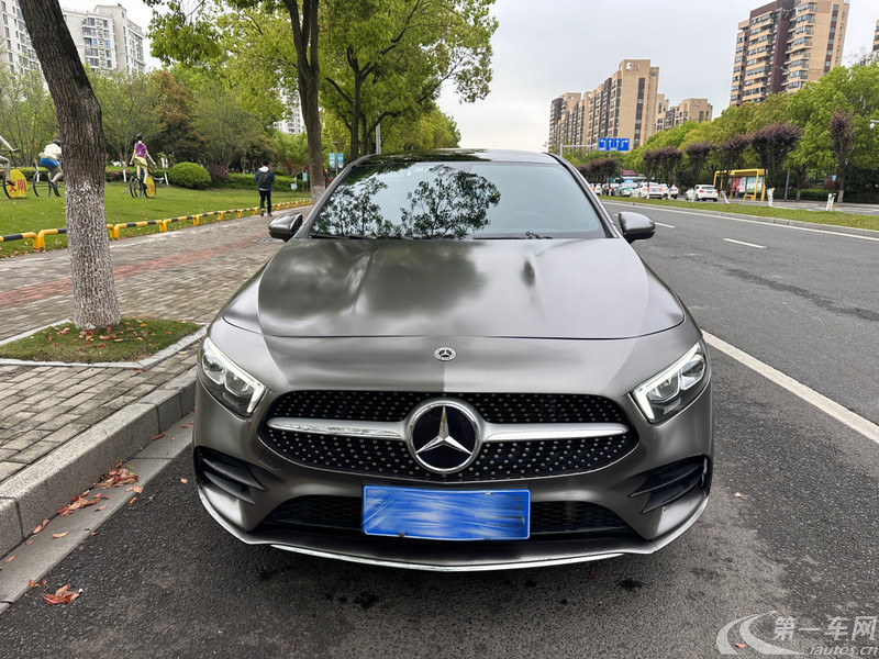 奔驰A级 A200L 2019款 1.3T 自动 改款 (国Ⅵ) 