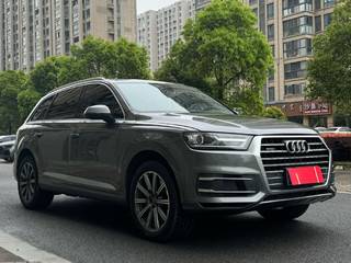 奥迪Q7 45 3.0T 自动 技术型 