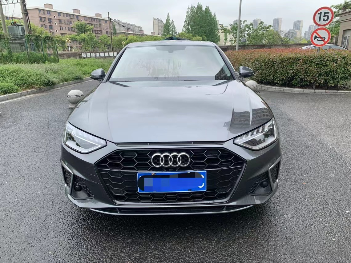 奥迪A4L 2022款 2.0T 自动 时尚致雅型 价格0万