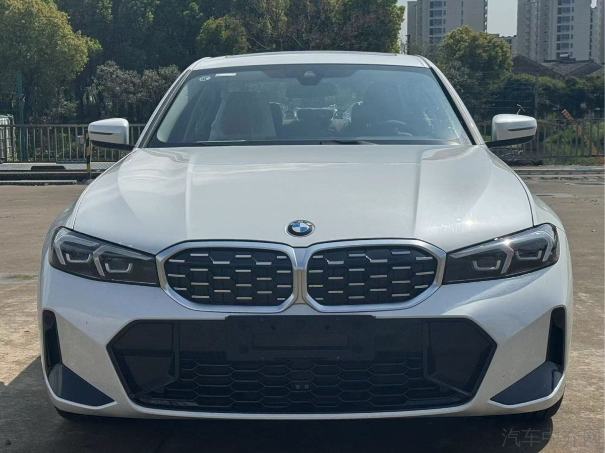 宝马3系 325Li 2024款 2.0T 自动 汽油 M运动套装 价格0万