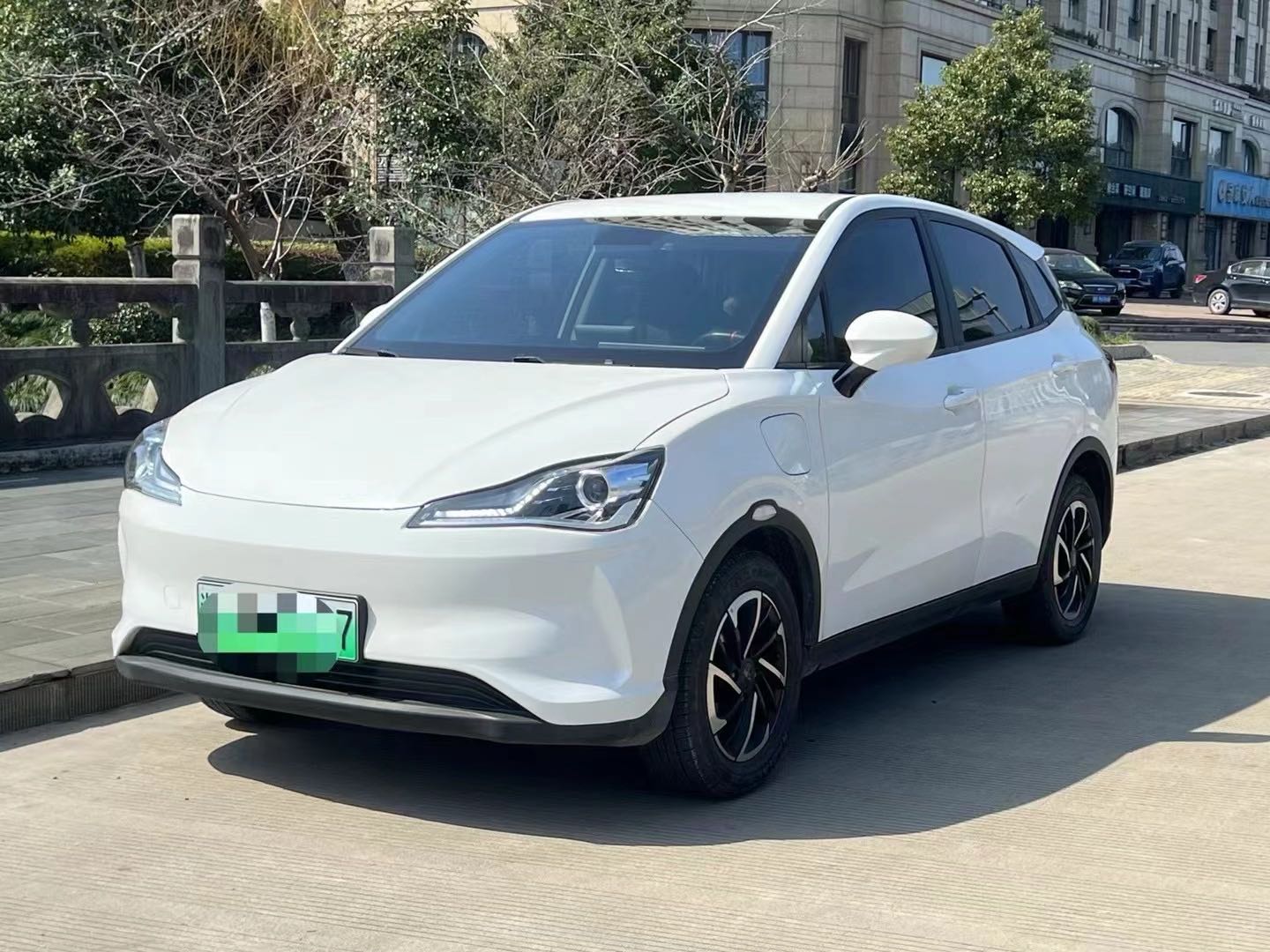 哪吒V 2022款 0.0T 自动 潮400行业版价格0万