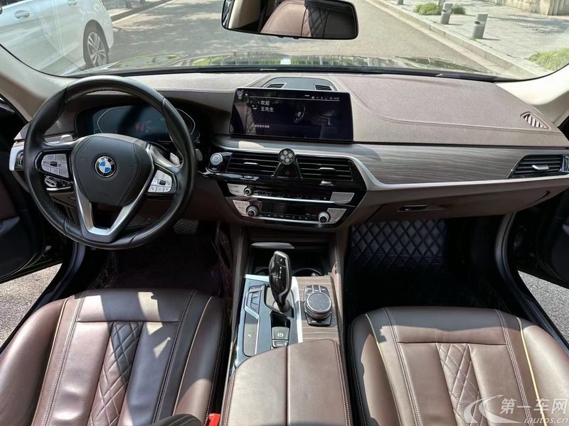 宝马5系 530Li 2019款 2.0T 自动 汽油 xDrive-M运动套装 (国Ⅵ) 