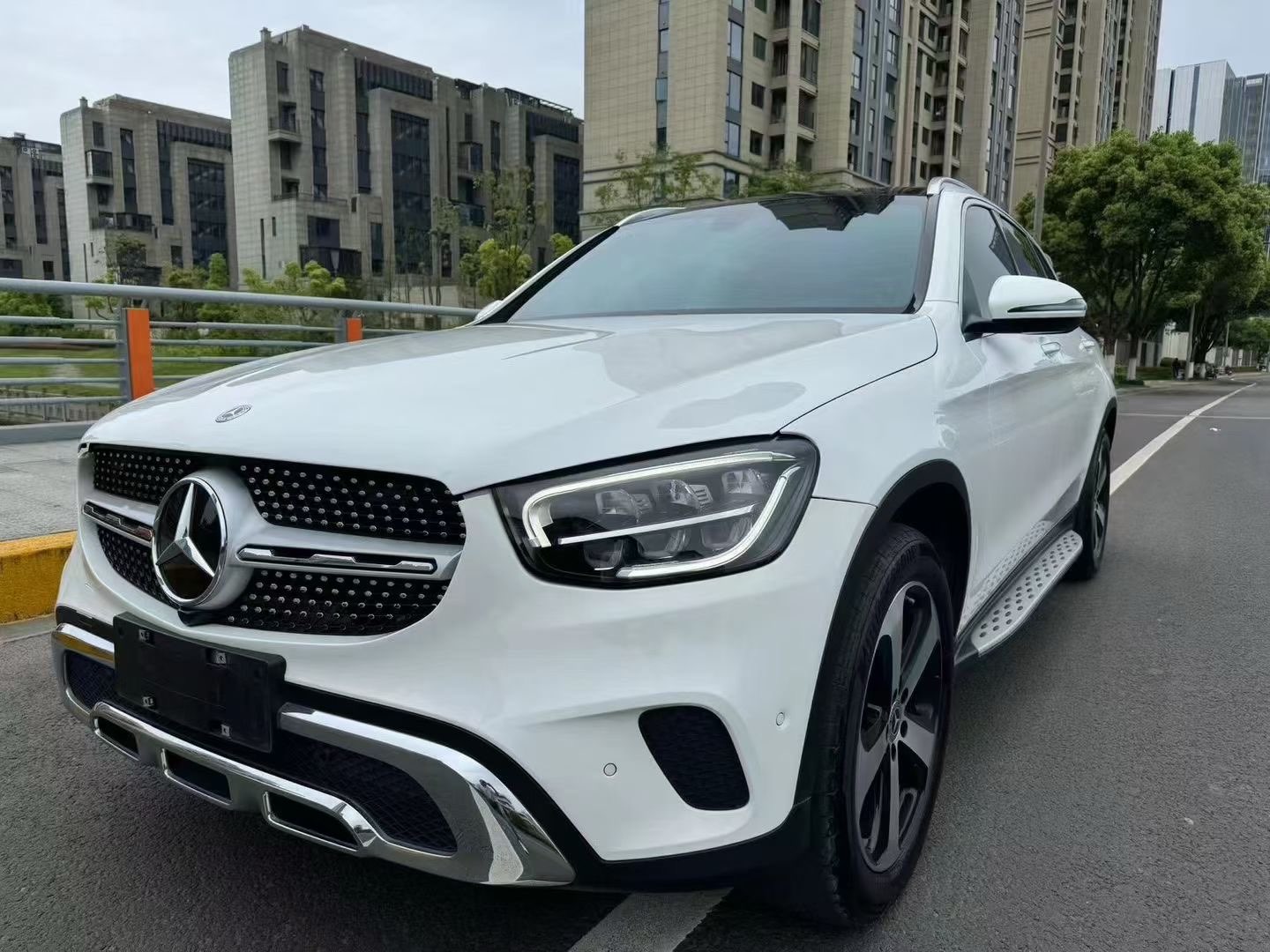 奔驰GLC GLC260L 2022款 2.0T 自动 改款动感型 价格0万